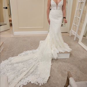 Brand New Martina Liana 1305 Ivory gown